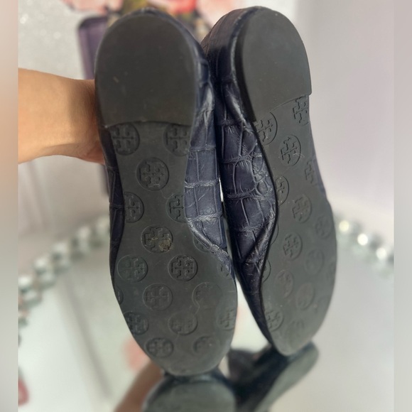 Tory Burch Dark Blue Flats with Gold Emblem size 7 - Picture 4 of 11